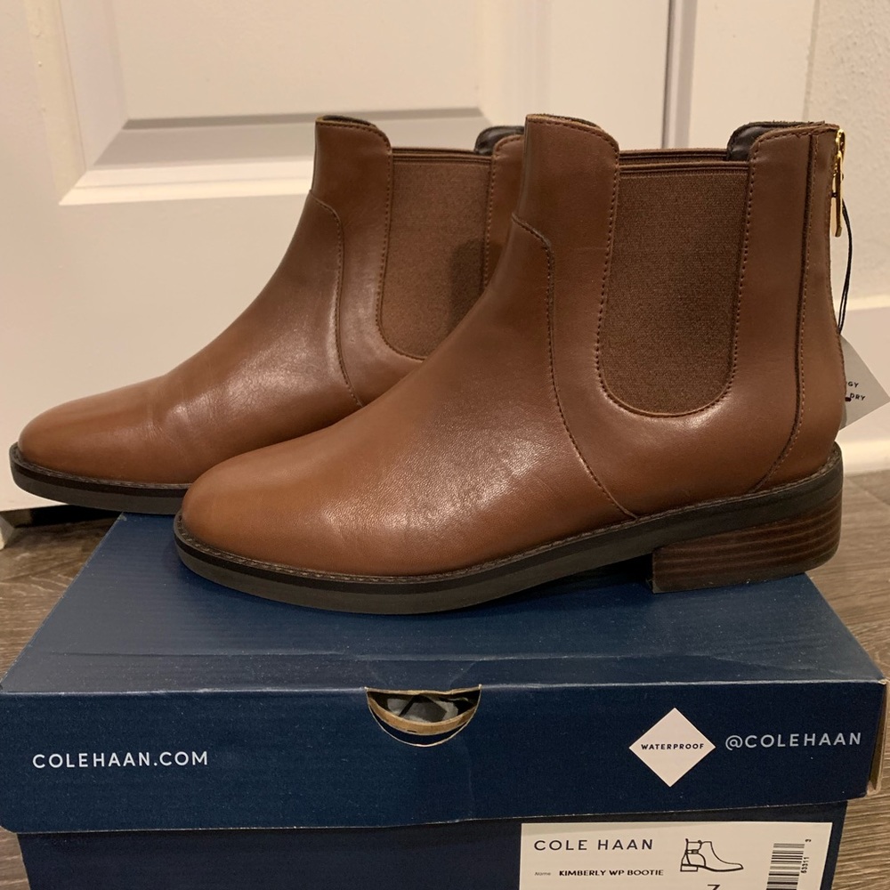 BNWT Cole Haan brown booties